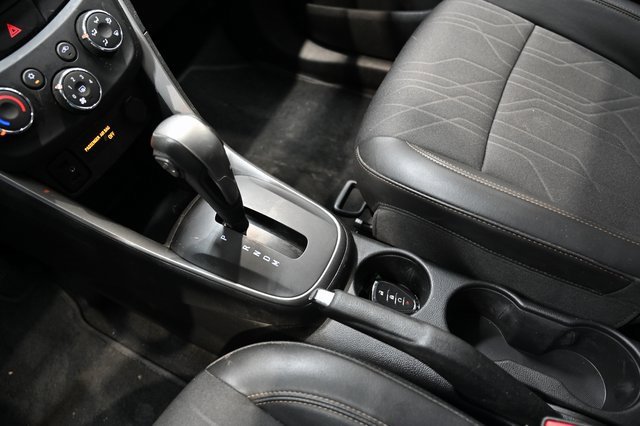 Used 2022 Chevrolet Trax LT w/ Sport Edition image 18