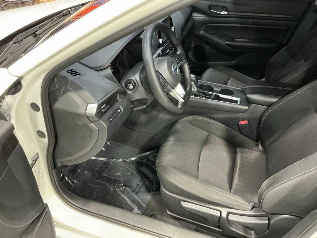 Used 2022 Nissan Altima 2.5 S image 3
