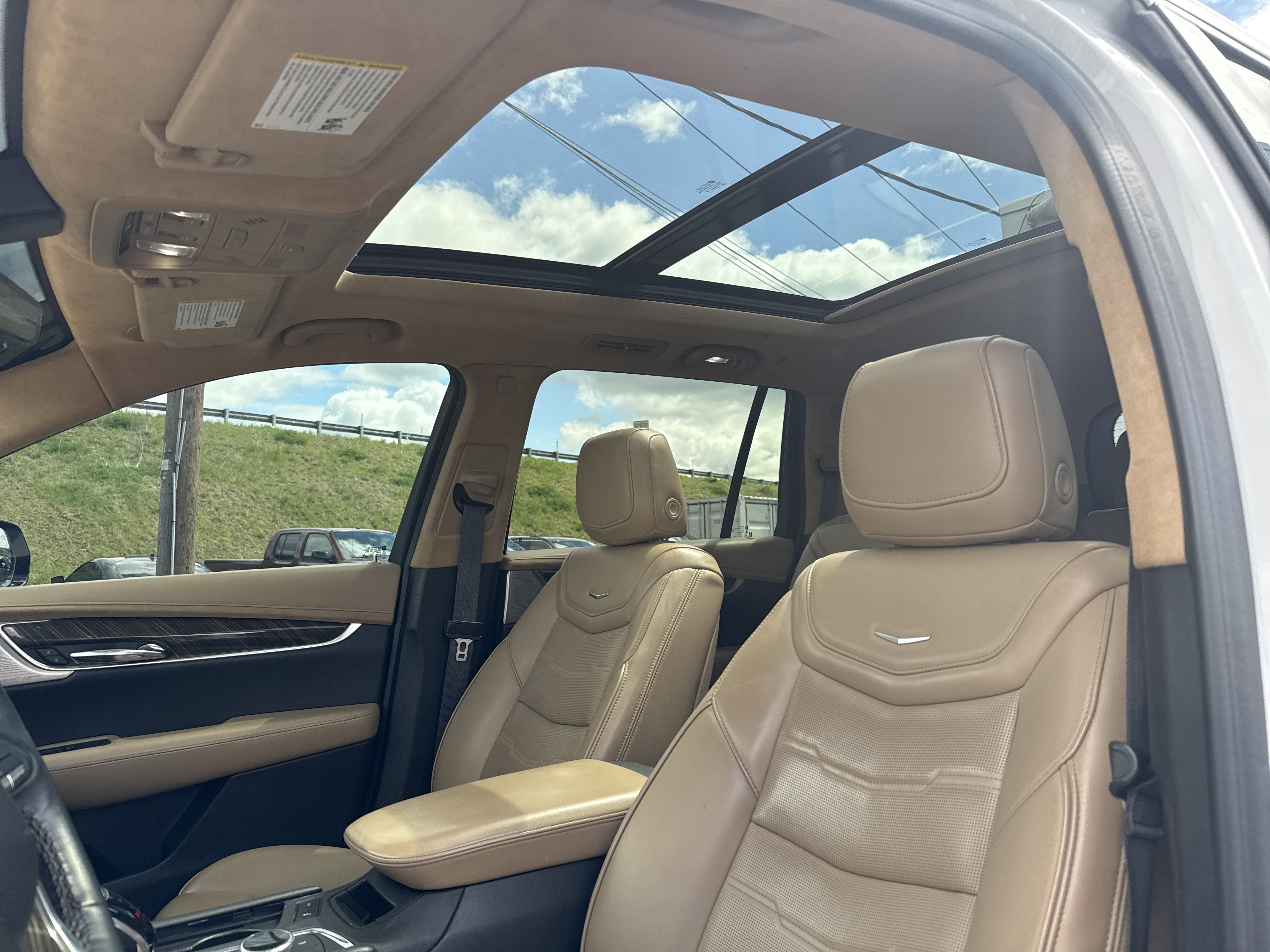 Used 2022 Cadillac XT6 Premium Luxury w/ Platinum Package AWD/4WD image 47