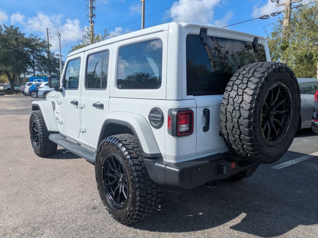 Used 2022 Jeep Wrangler Unlimited Sahara AWD/4WD image 6