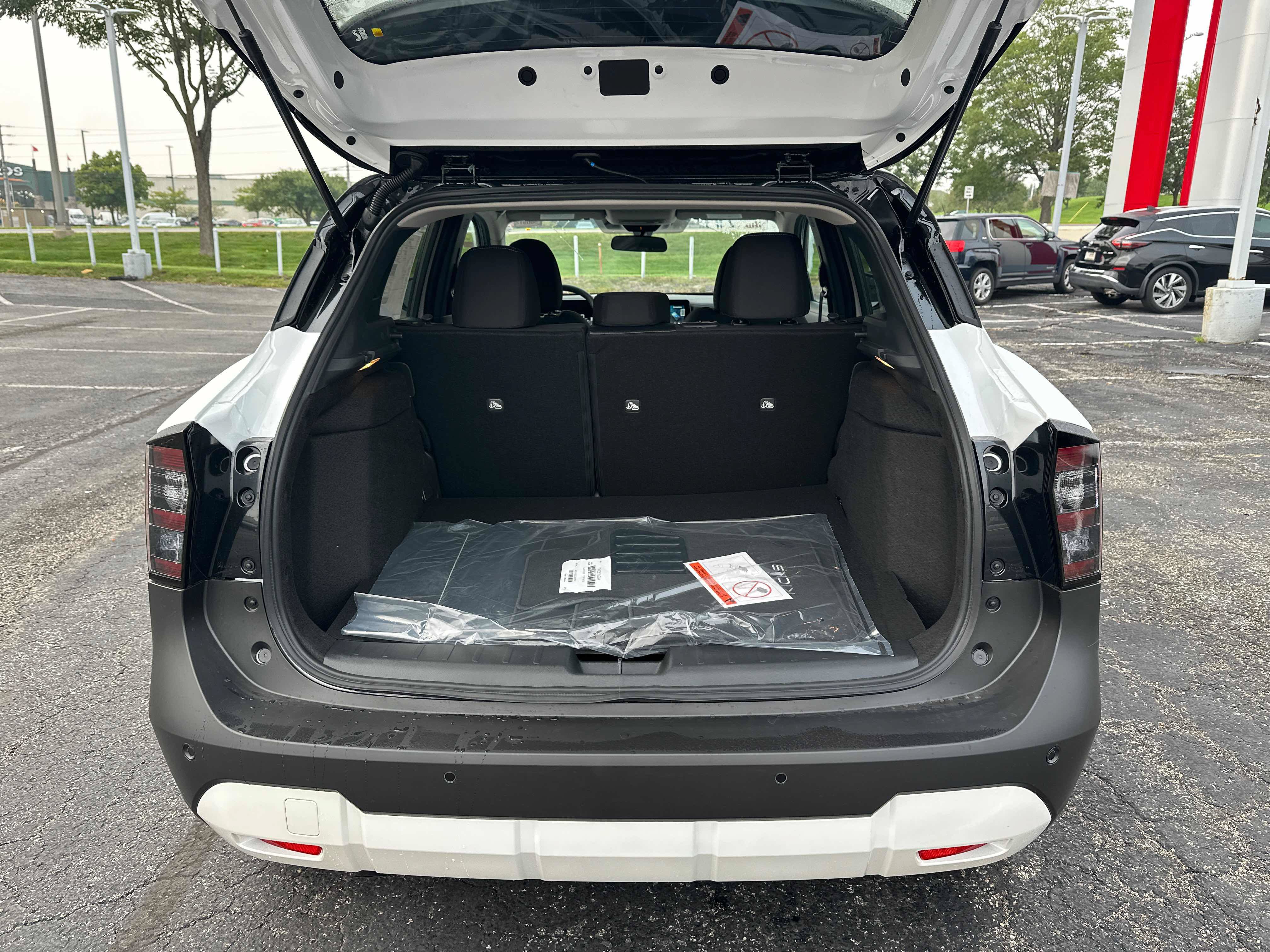 New 2026 Nissan Kicks SV AWD/4WD image 14