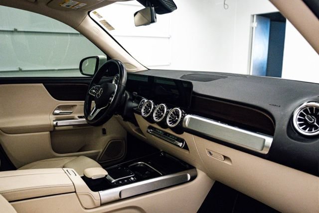 Used 2022 Mercedes-Benz GLB 250 4MATIC image 14