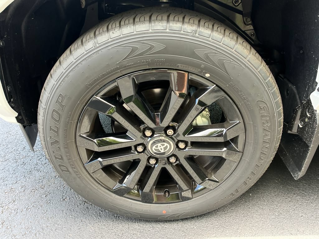 New 2026 Toyota 4Runner Platinum AWD/4WD image 25