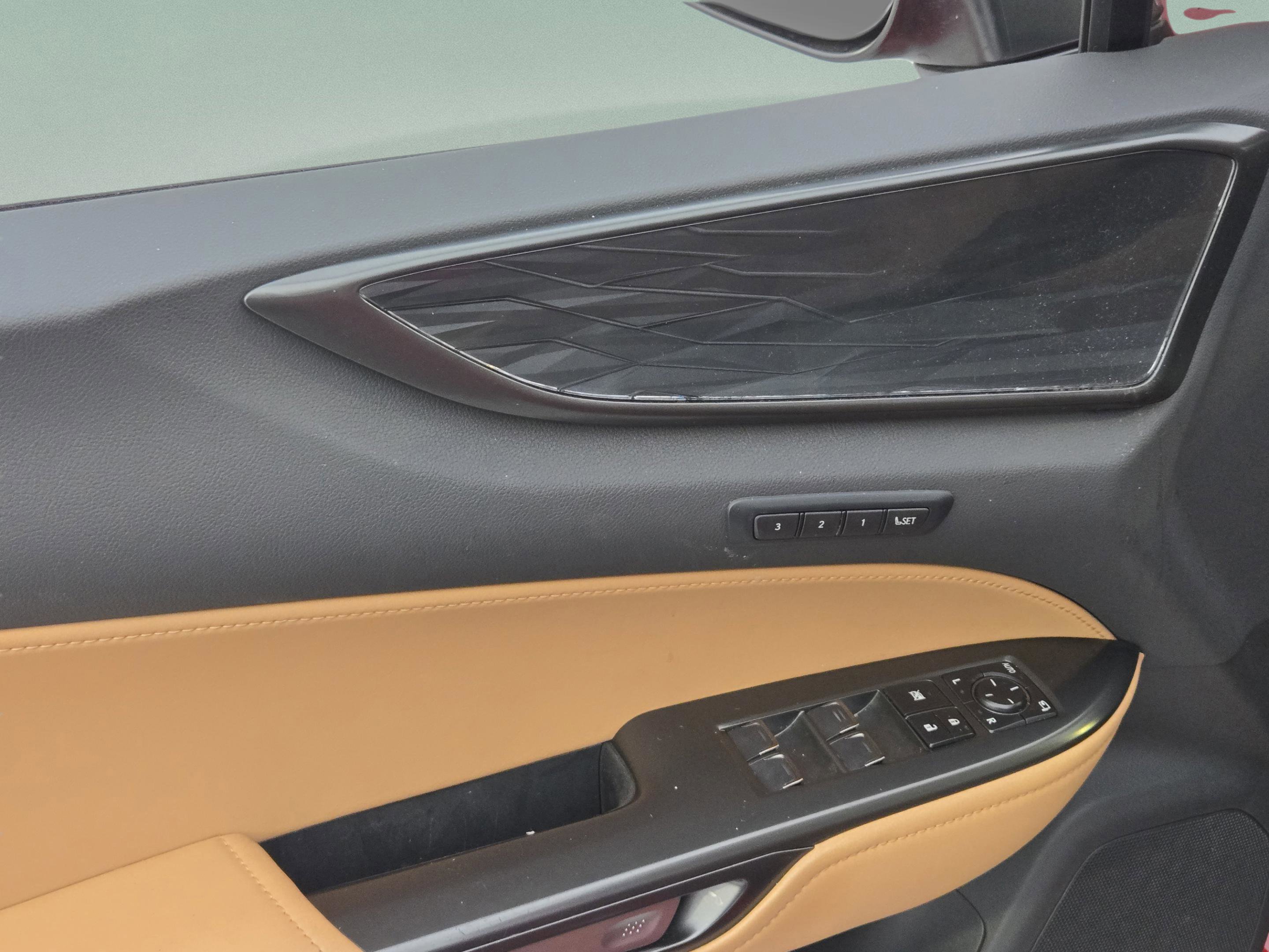 Used 2025 Lexus NX 250 FWD w/ Accessory Package (Z1) image 30