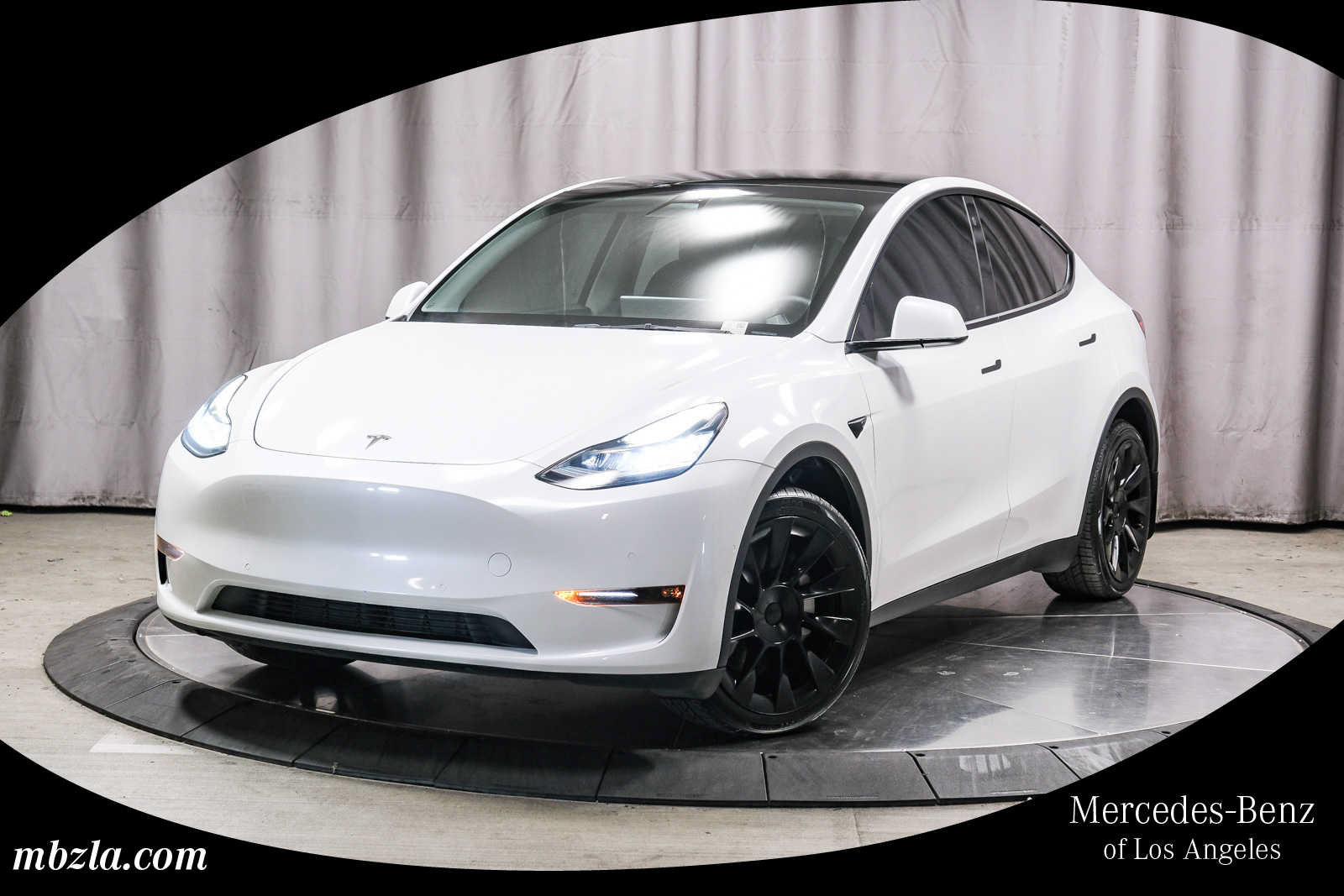 Used 2022 Tesla Model Y Long Range AWD/4WD image 1