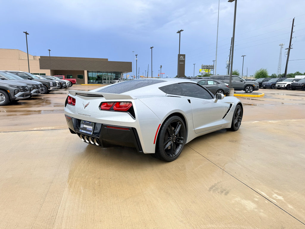 Used 2016 Chevrolet Corvette Stingray Coupe RWD image 5