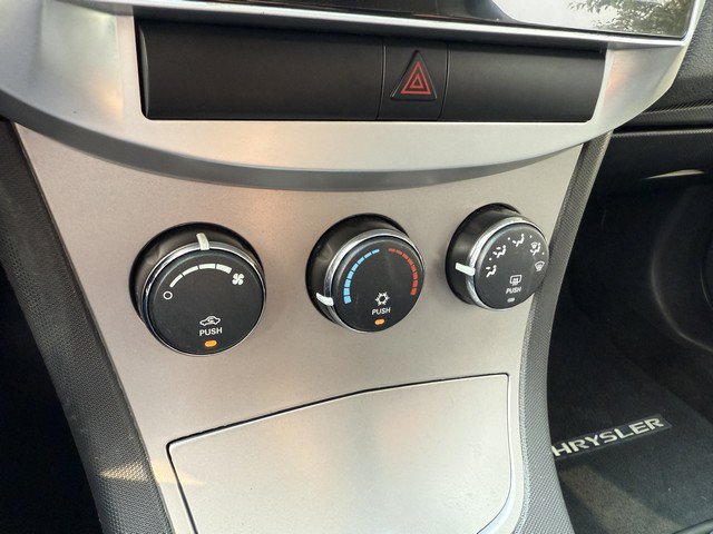 Used 2009 Chrysler Sebring LX FWD image 22