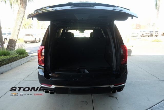 New 2025 GMC Yukon XL Denali w/ Sun & Power Step Package image 32