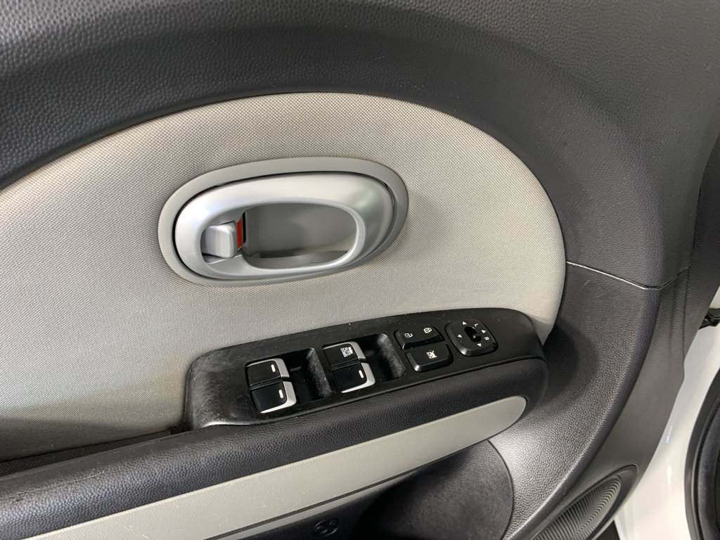 Used 2018 Kia Soul image 15