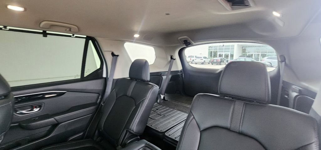 Used 2025 Honda Pilot EX-L image 13