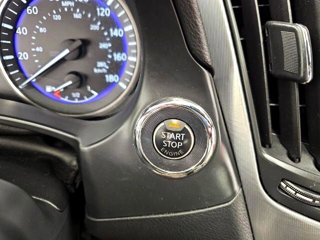 Used 2019 INFINITI Q60 3.0t Luxe w/ Essential Package image 18