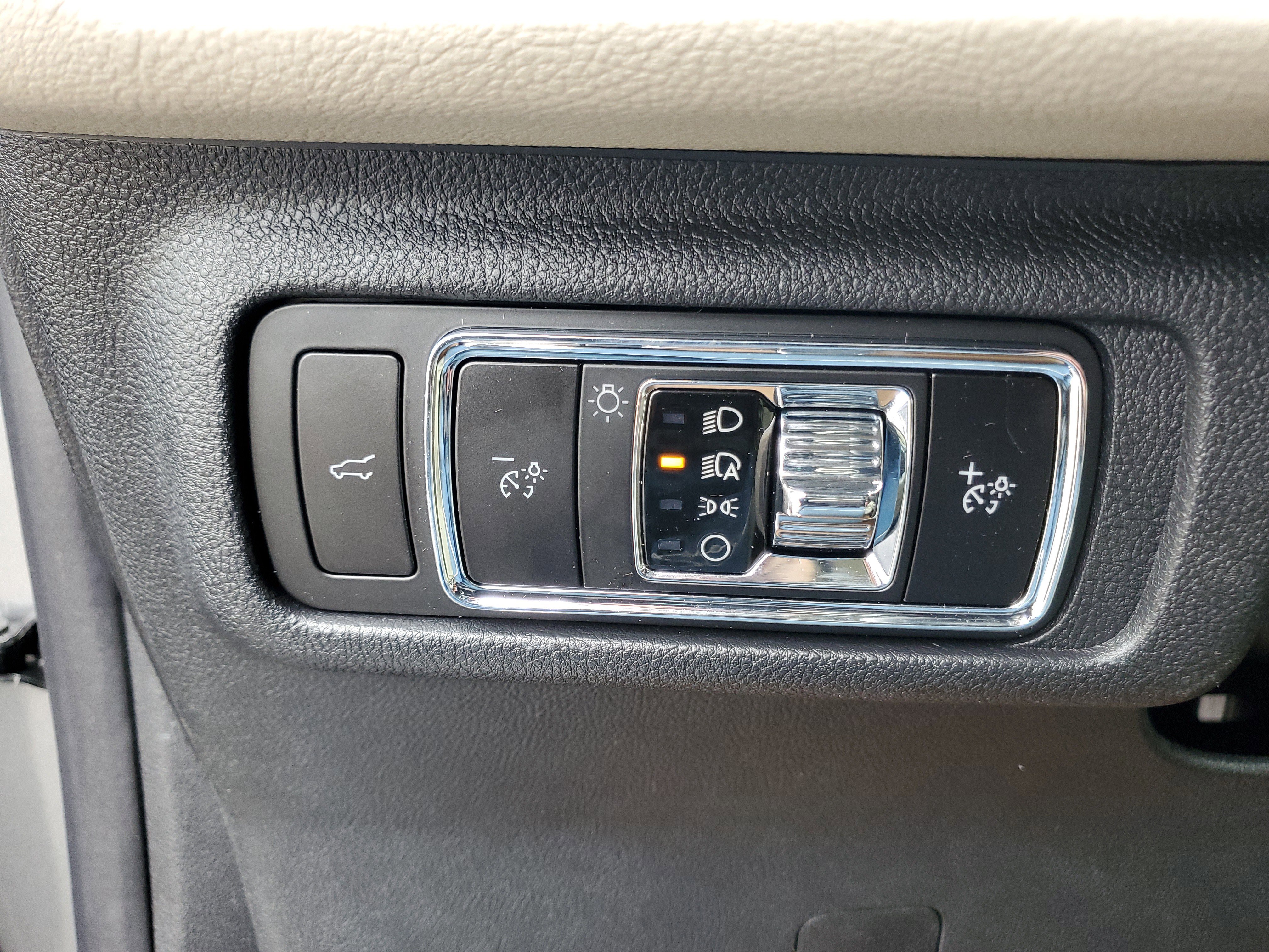 New 2026 Lincoln Corsair Premiere image 14