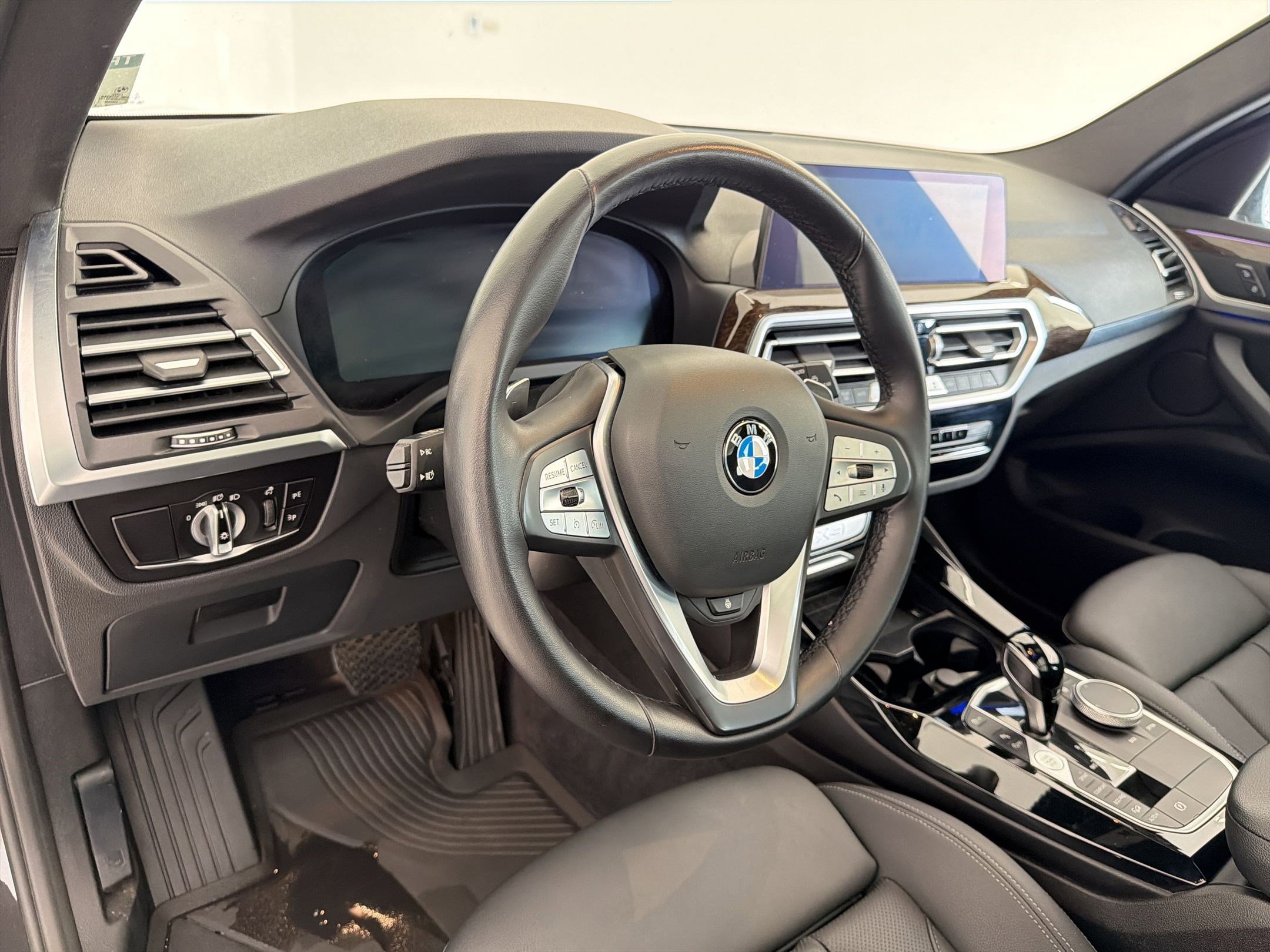 Certified 2023 BMW X3 xDrive30i w/ Convenience Package w/ZPA AWD/4WD image 4