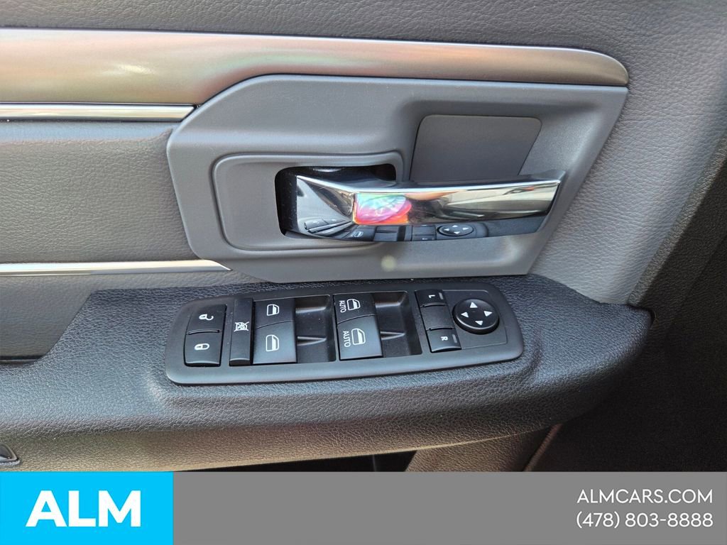 Used 2024 RAM 1500 Classic SLT image 27