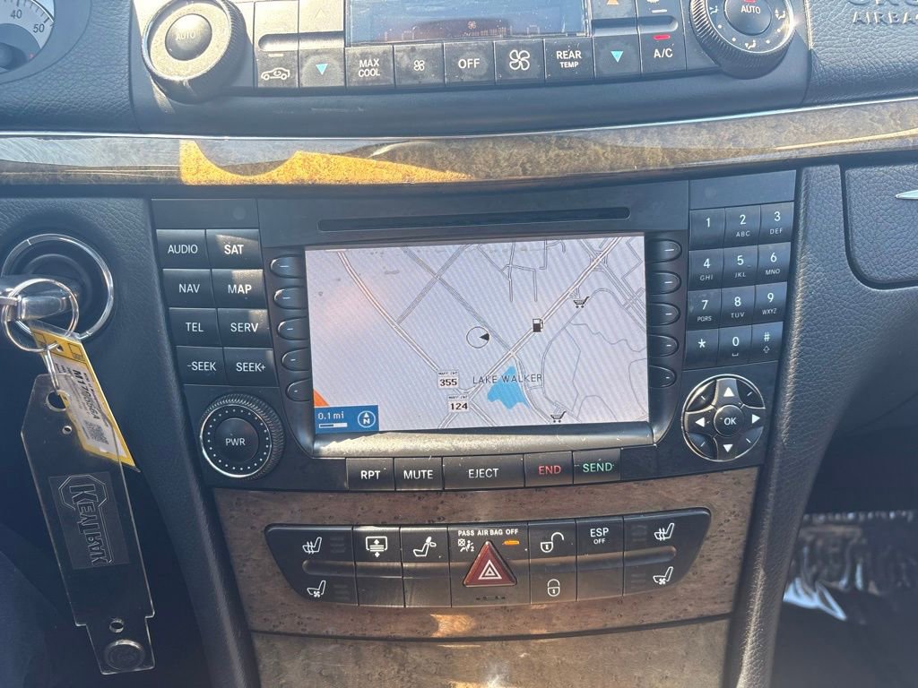 Used 2008 Mercedes-Benz E 550 Sedan image 35