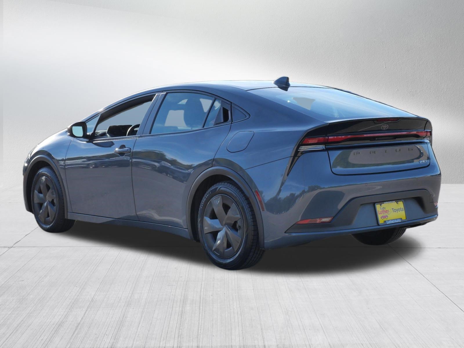 Certified 2025 Toyota Prius LE FWD image 6