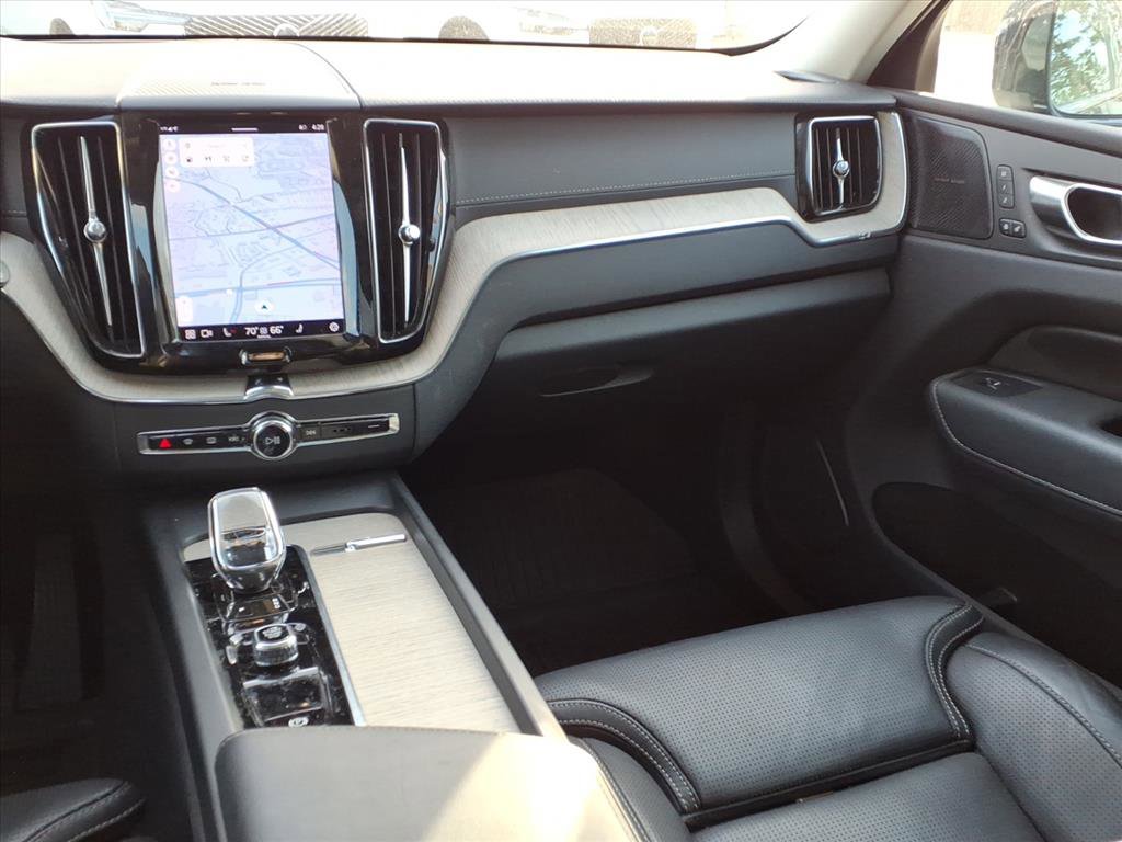 Used 2022 Volvo XC60 B5 Inscription w/ Protection Package Premier image 14