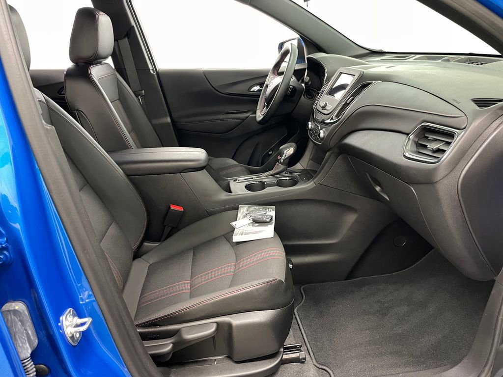 Used 2024 Chevrolet Equinox RS image 36