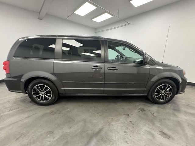 Used 2017 Dodge Grand Caravan GT FWD image 7