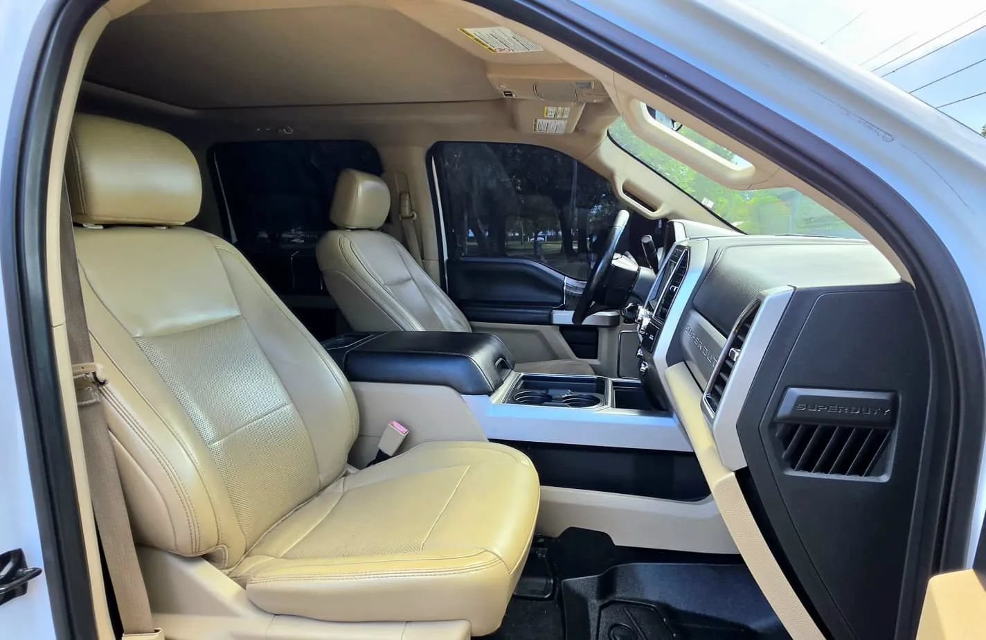 Used 2019 Ford F250 Lariat w/ Lariat Value Package AWD/4WD image 5