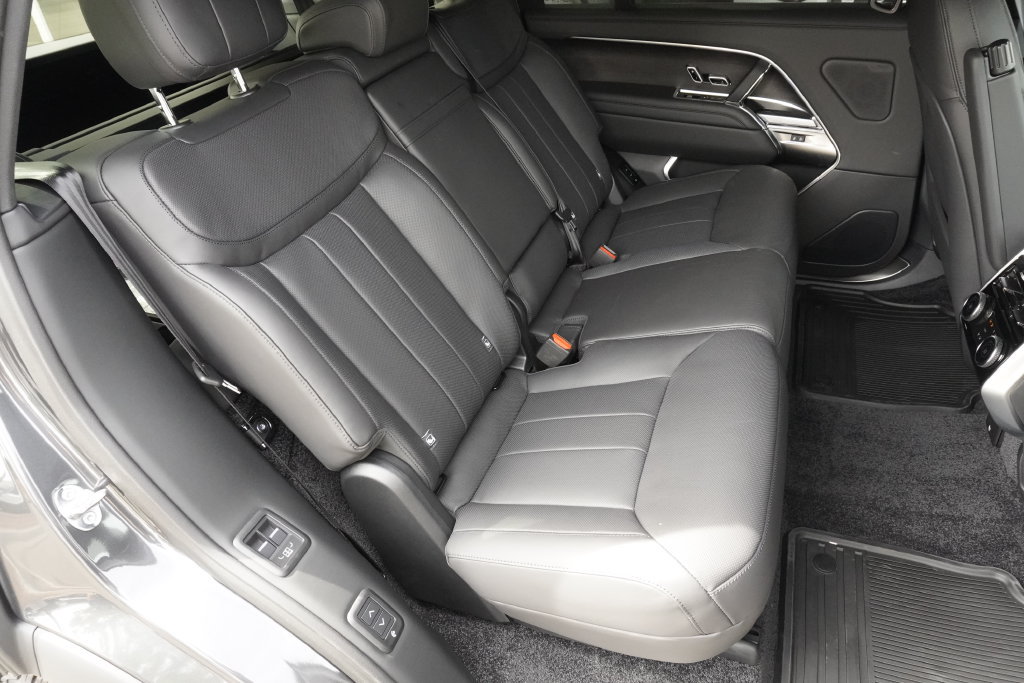 New 2027 Land Rover Range Rover Long Wheelbase SE AWD/4WD image 27
