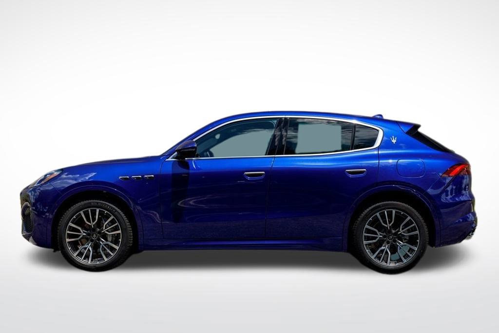 New 2025 Maserati Grecale GT image 2