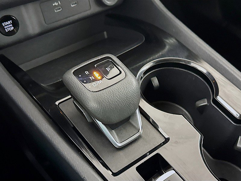 Used 2024 Nissan Rogue S image 17