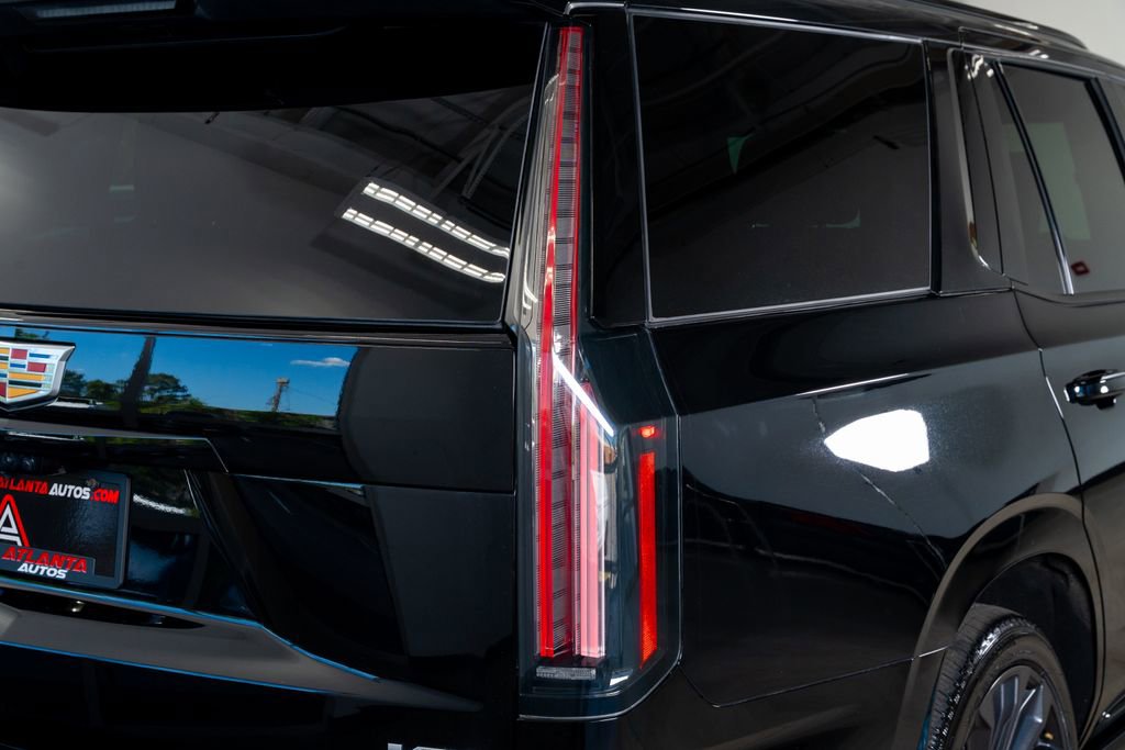 Used 2025 Cadillac Escalade V image 9