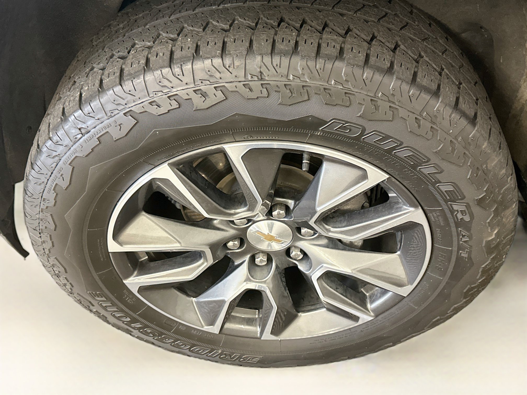 Used 2024 Chevrolet Silverado 1500 LT AWD/4WD image 11