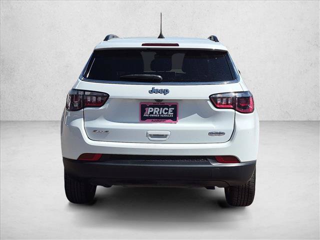Used 2024 Jeep Compass Latitude AWD/4WD image 7