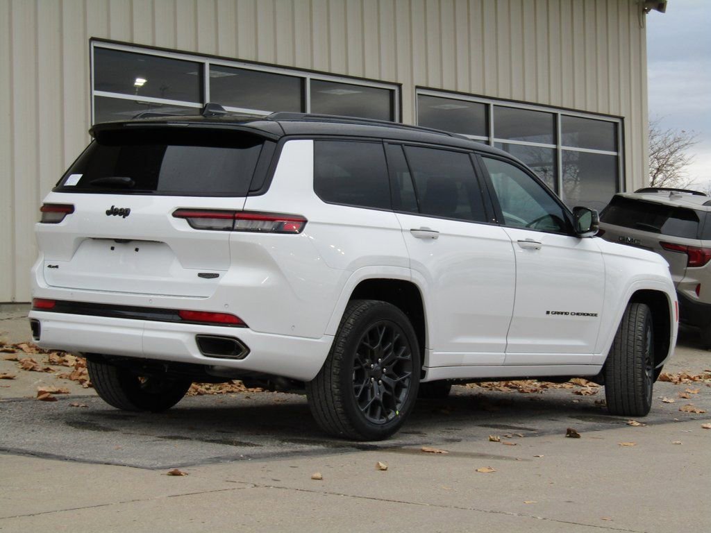 New 2025 Jeep Grand Cherokee L Summit w/ Obsidian Package image 3
