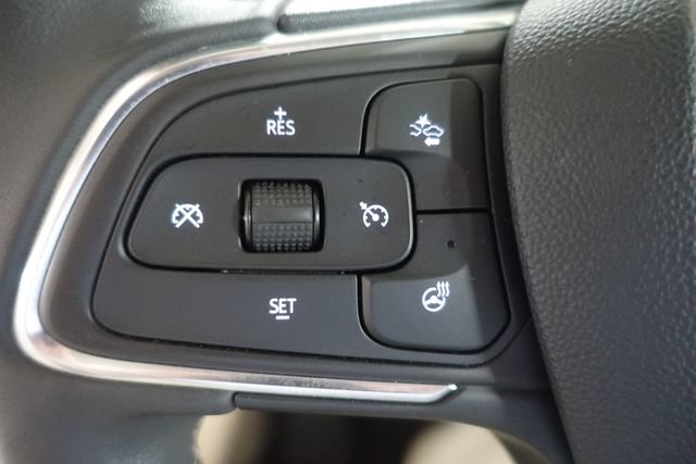 Used 2023 Buick Envision Essence AWD/4WD image 12
