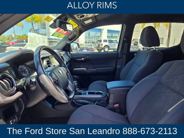 Used 2018 Toyota Tacoma TRD Off-Road w/ Technology Package AWD/4WD image 11