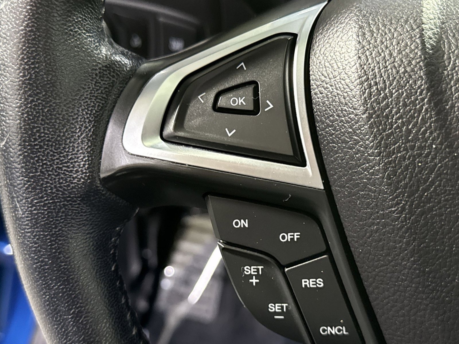 Used 2023 Ford Edge SEL image 19