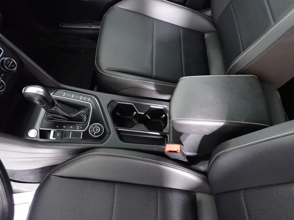 Used 2021 Volkswagen Tiguan SE R-Line AWD/4WD image 29