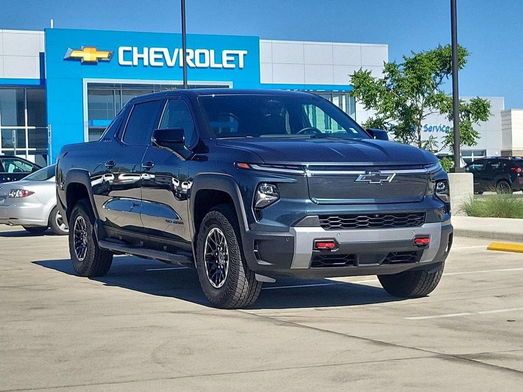 Used 2026 Chevrolet Silverado EV Trail Boss w/ LPO, Gameday Tailgate Package AWD/4WD image 2