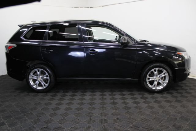 Used 2014 Mitsubishi Outlander GT AWD/4WD image 5