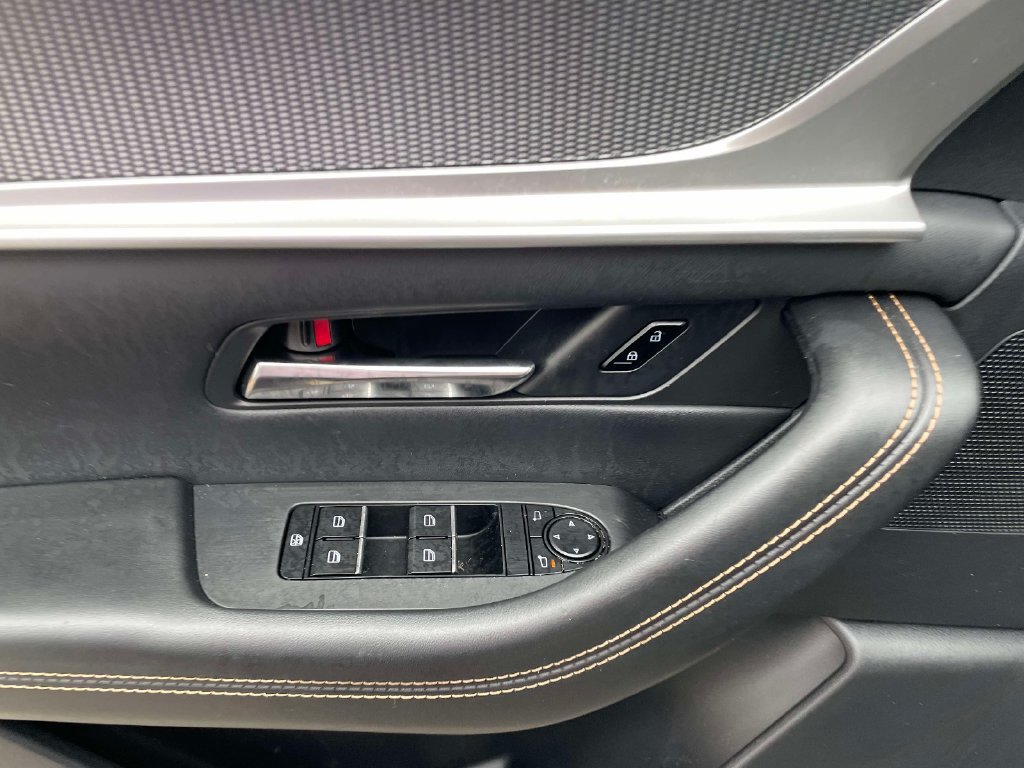 Used 2025 MAZDA CX-90 Plug-In Hybrid w/ Preferred AWD/4WD image 21