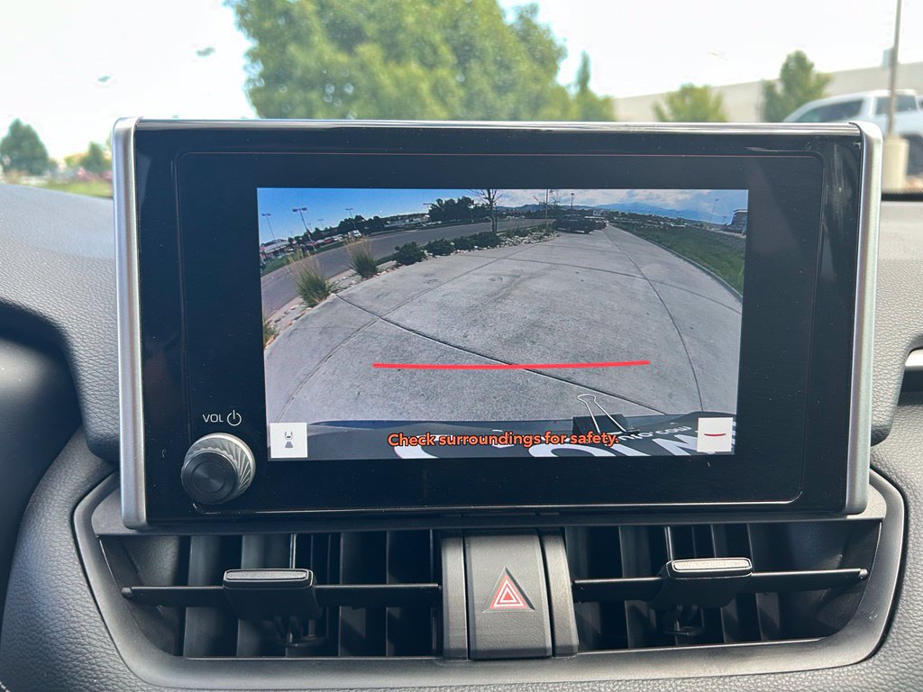 Used 2025 Toyota RAV4 XLE AWD/4WD image 21