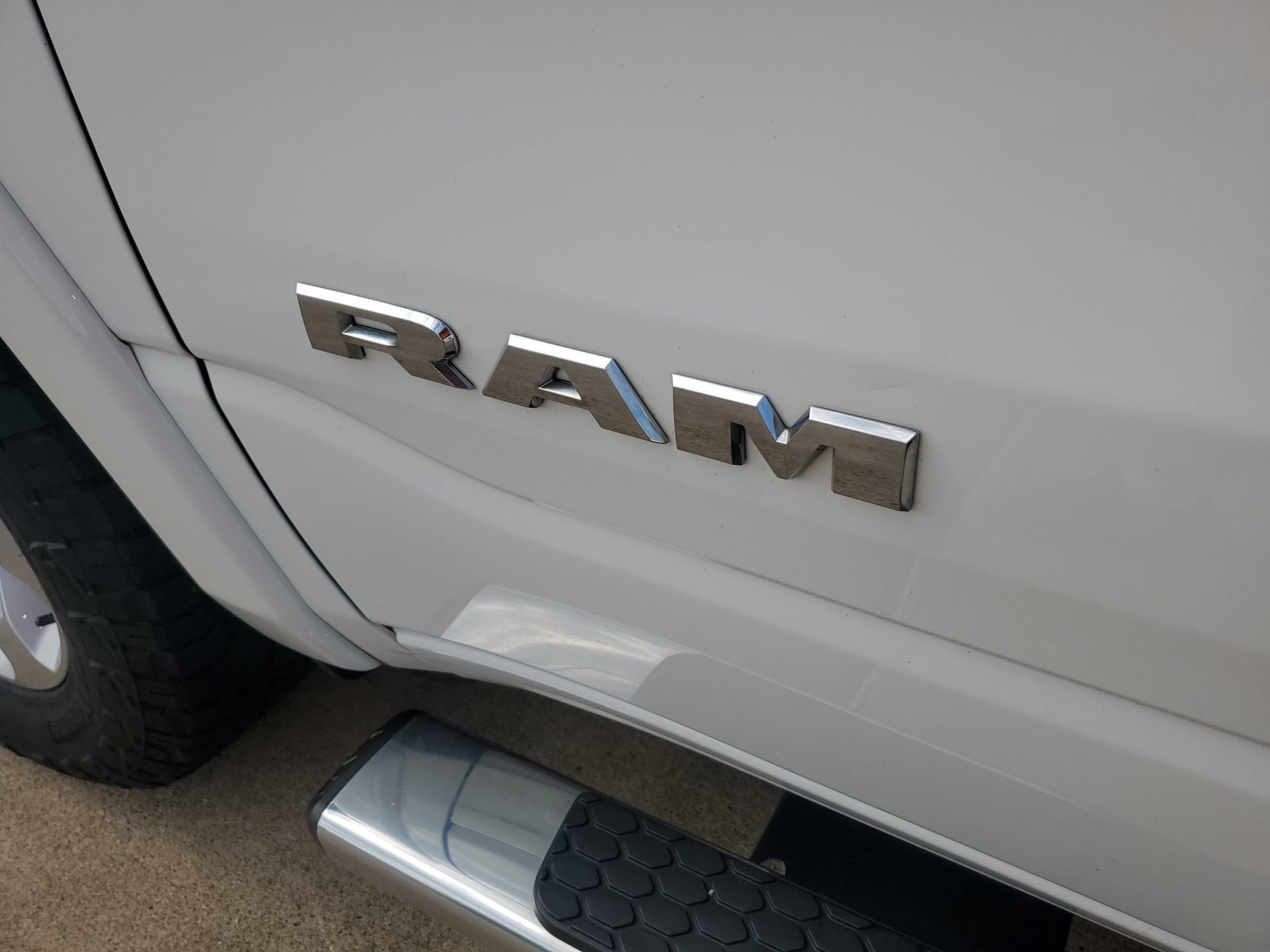 Used 2020 RAM 1500 Laramie AWD/4WD image 38