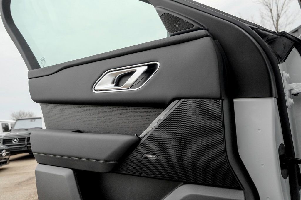 Used 2026 Land Rover Range Rover Velar S image 11