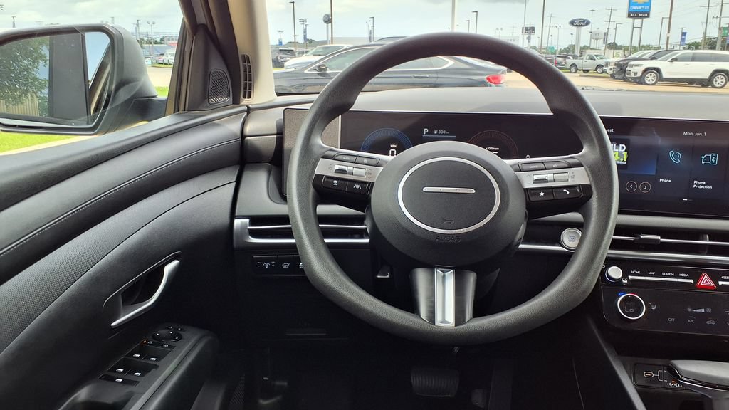 Used 2025 Hyundai Tucson SEL AWD/4WD image 14