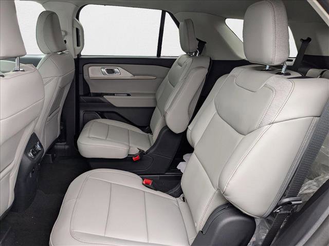 New 2025 Ford Explorer Active w/ Active Comfort Package image 16