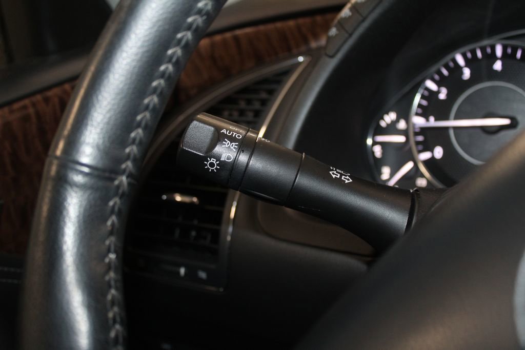 Used 2018 Nissan Armada Platinum w/ Cargo Package image 41