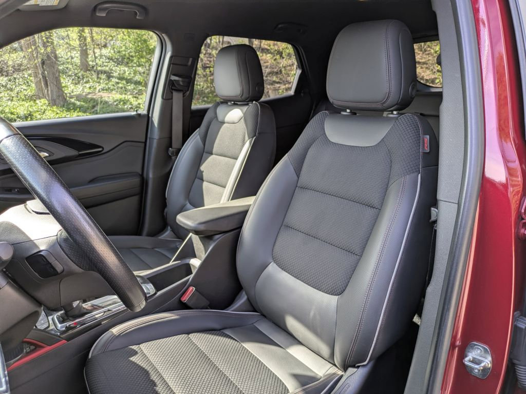 Used 2021 Chevrolet TrailBlazer RS w/ Technology Package AWD/4WD image 12