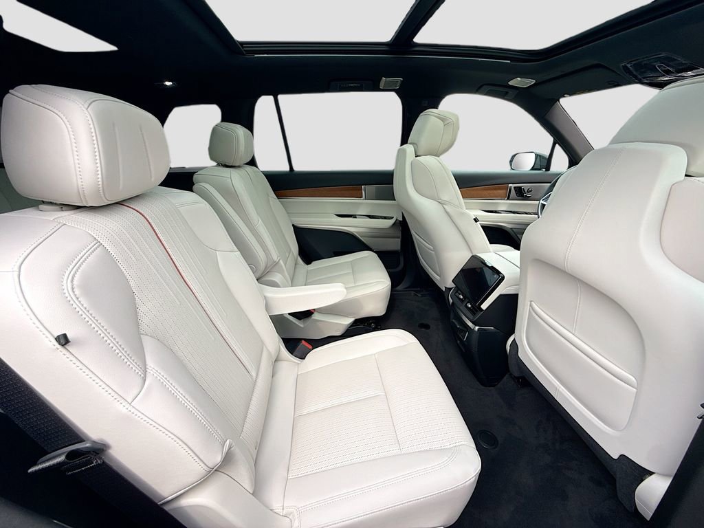 New 2026 Cadillac Vistiq Sport image 29