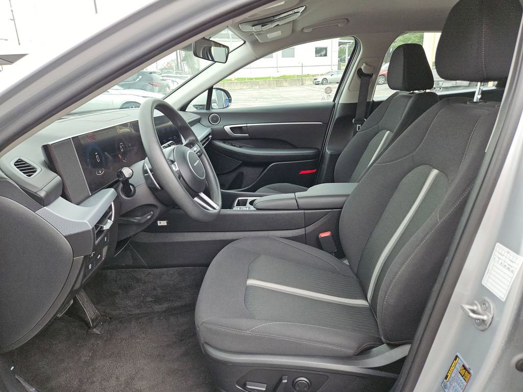 Used 2025 Hyundai Sonata SEL FWD image 11