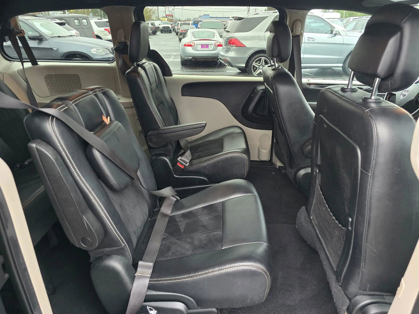Used 2018 Dodge Grand Caravan SXT FWD image 13