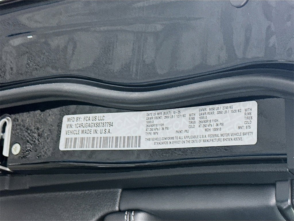 New 2025 Jeep Grand Cherokee Laredo X w/ Luxury Tech Group I image 19