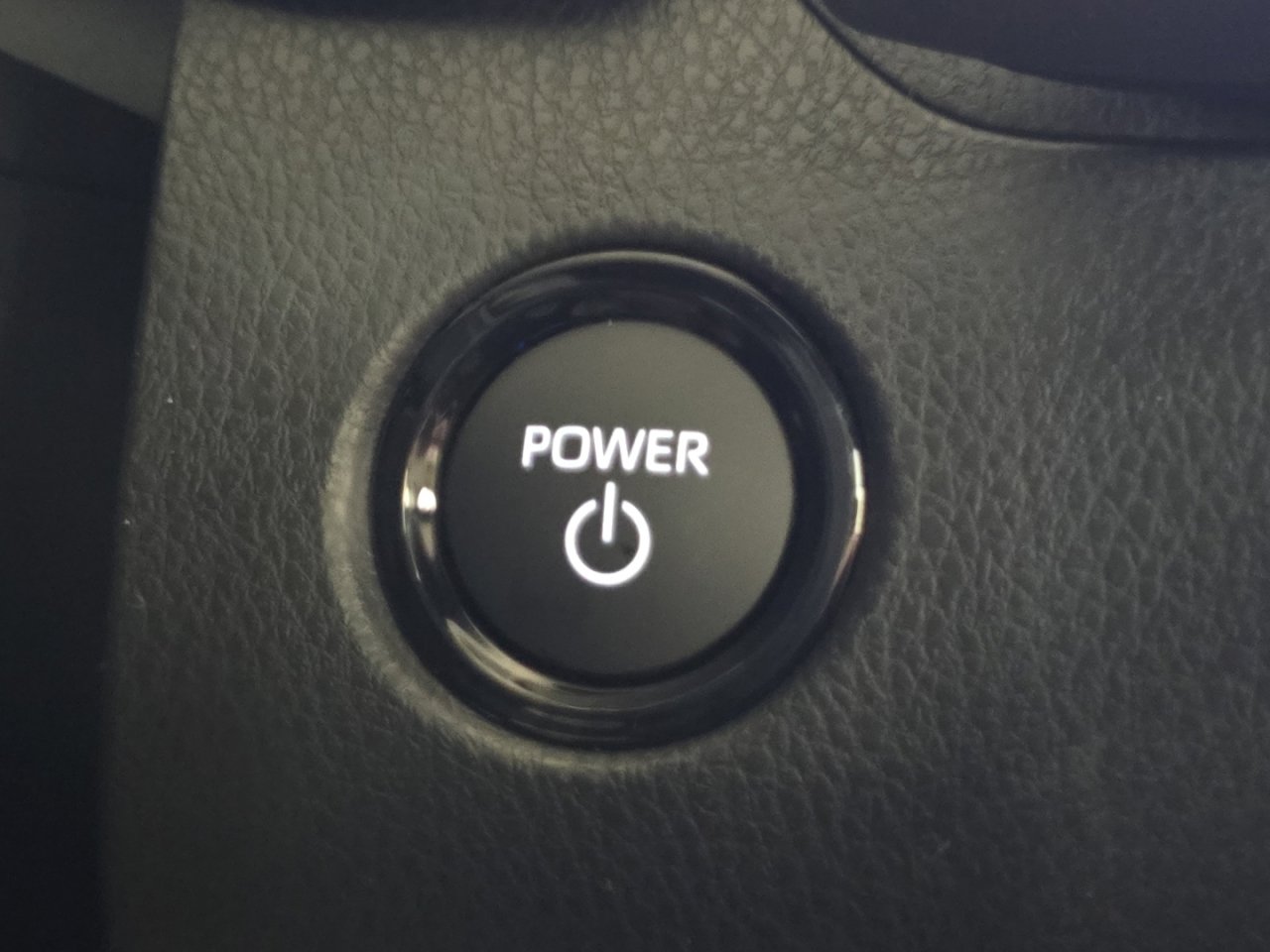 New 2026 Toyota Camry Hybrid FWD image 31